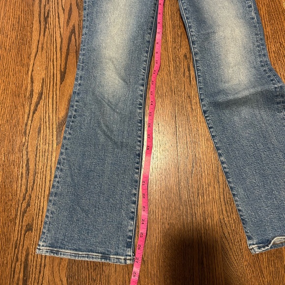 Madewell Midrise Kick Out Jeans - Picture 6 of 7